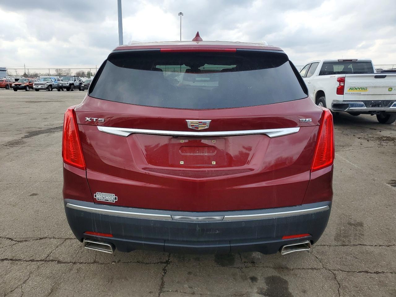 2017 CADILLAC XT5