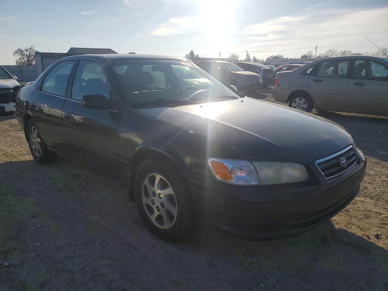 2001 TOYOTA CAMRY