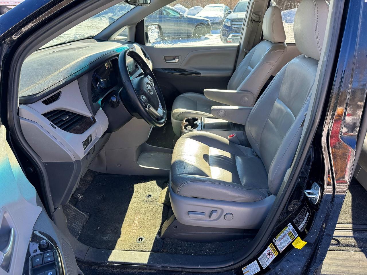 2015 TOYOTA SIENNA