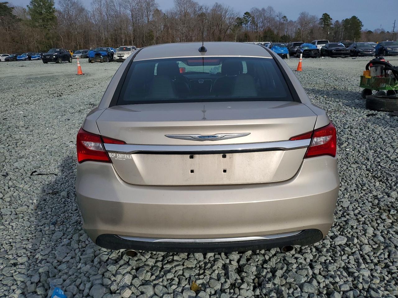 2013 CHRYSLER 200