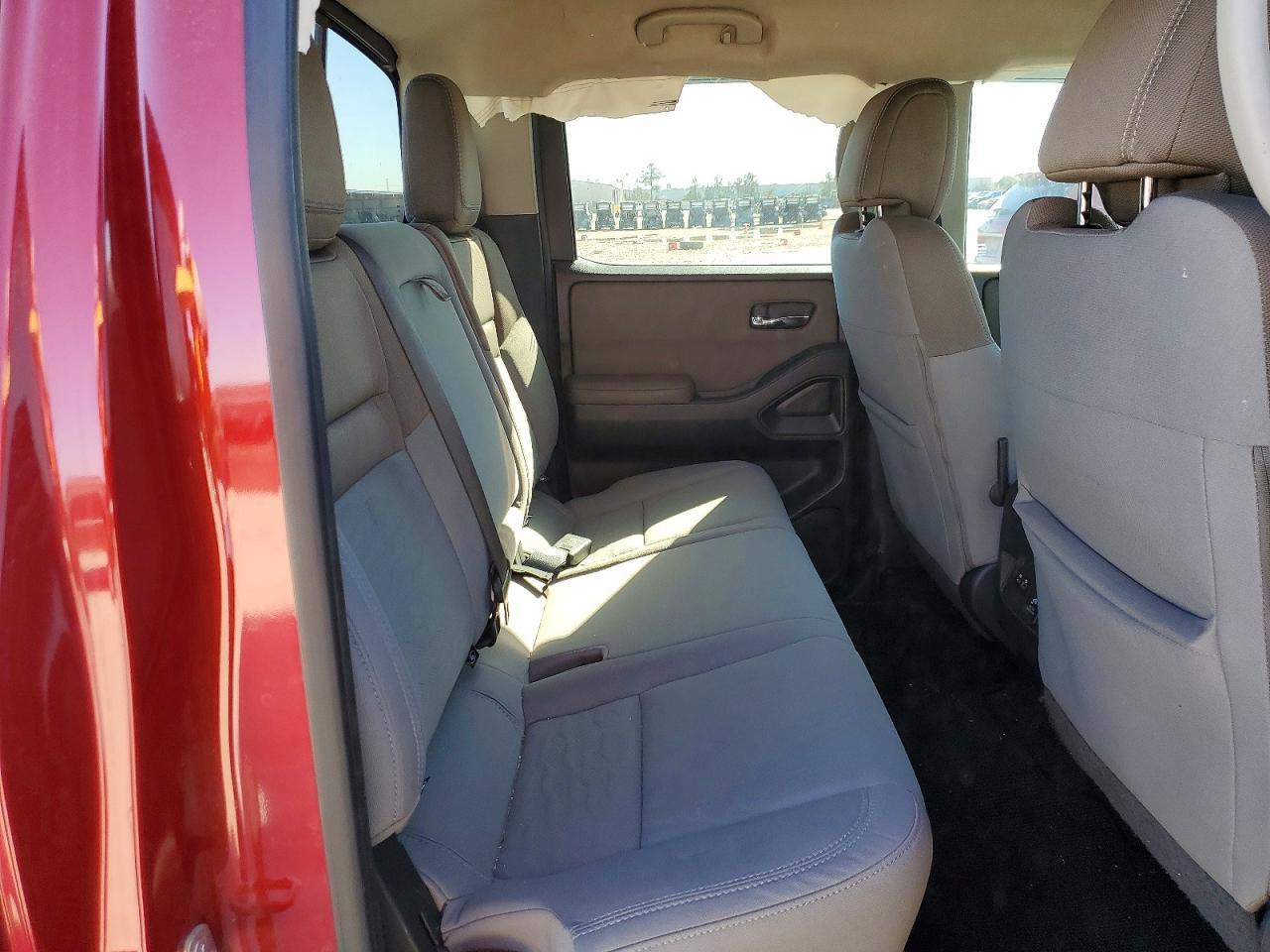 2022 NISSAN Frontier
