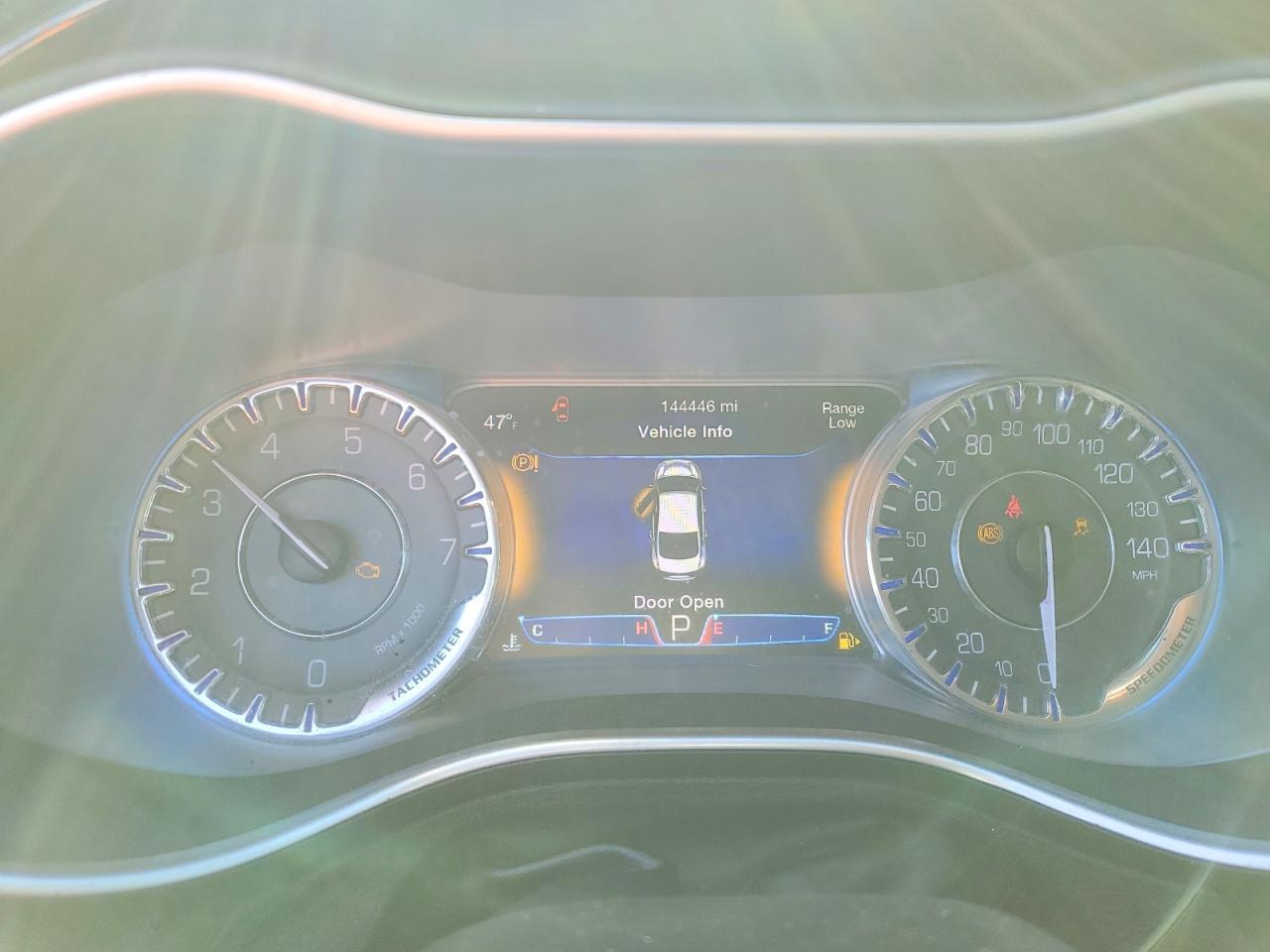 2015 CHRYSLER 200
