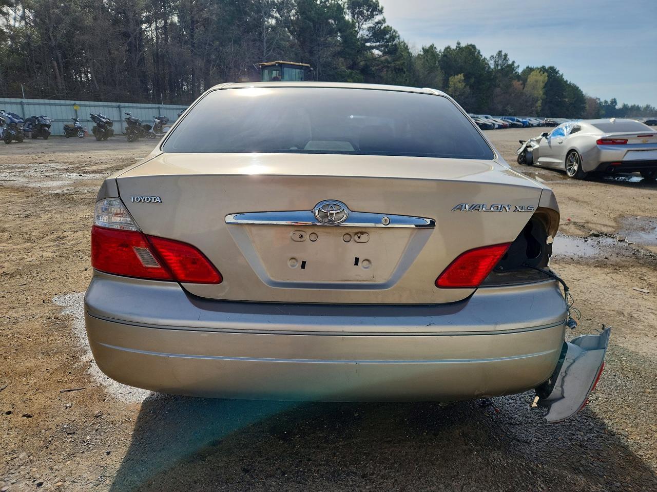 2003 TOYOTA Avalon