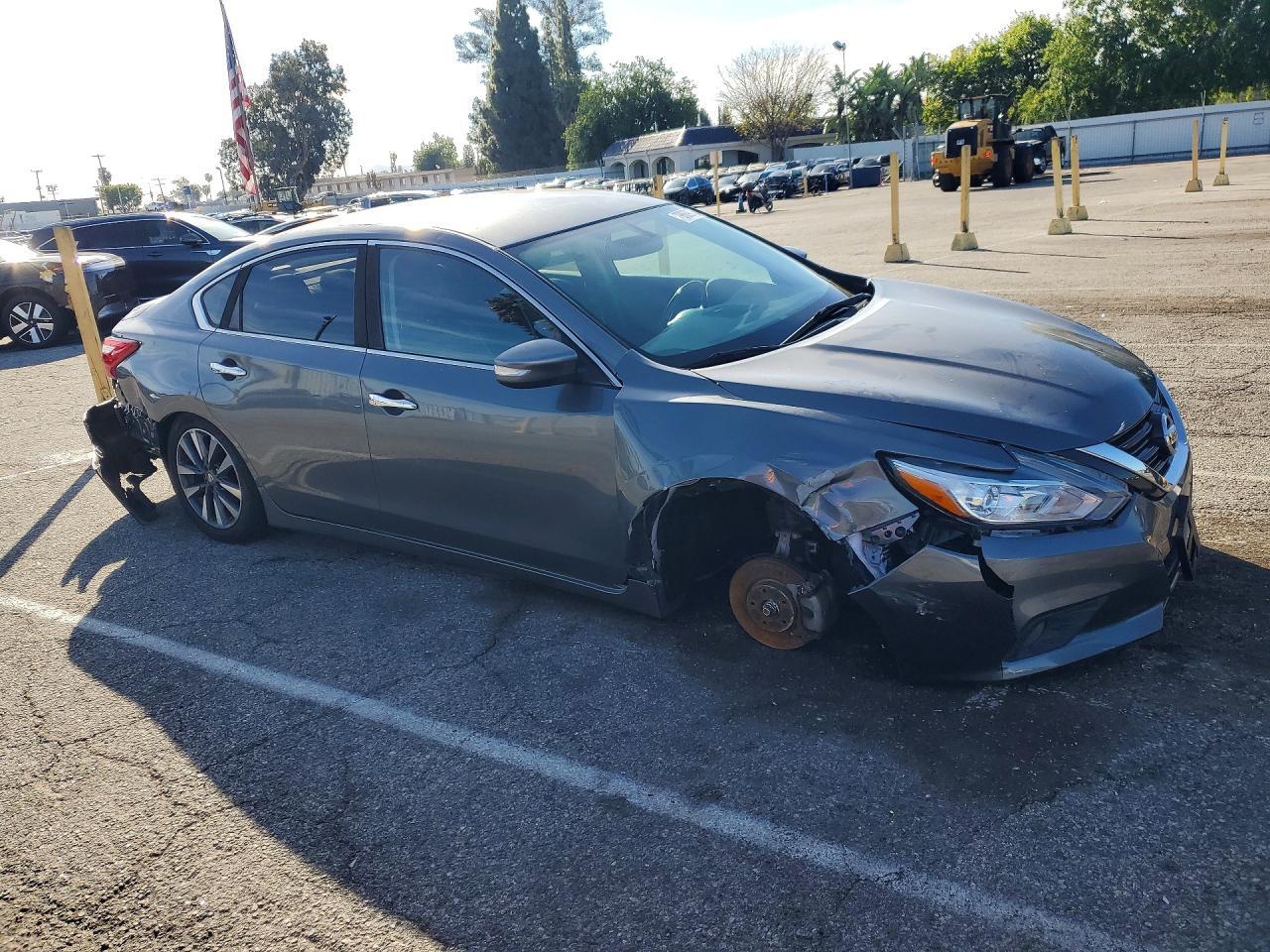 2017 NISSAN