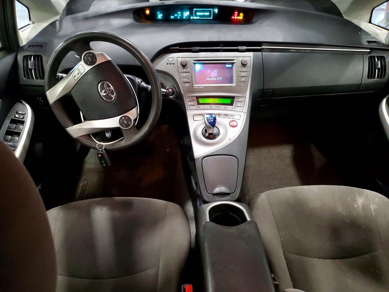 2015 TOYOTA PRIUS