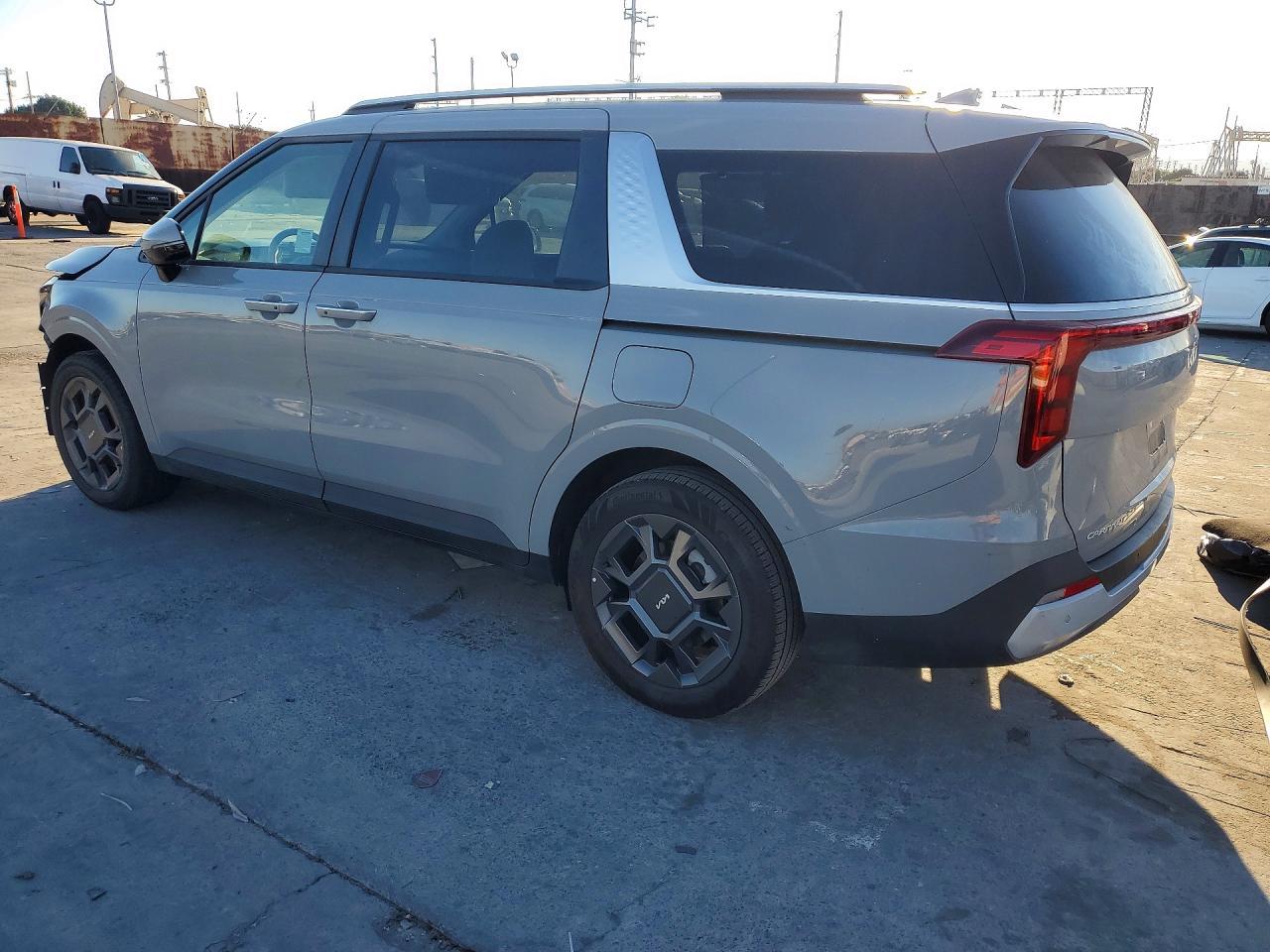 2025 KIA Carnival