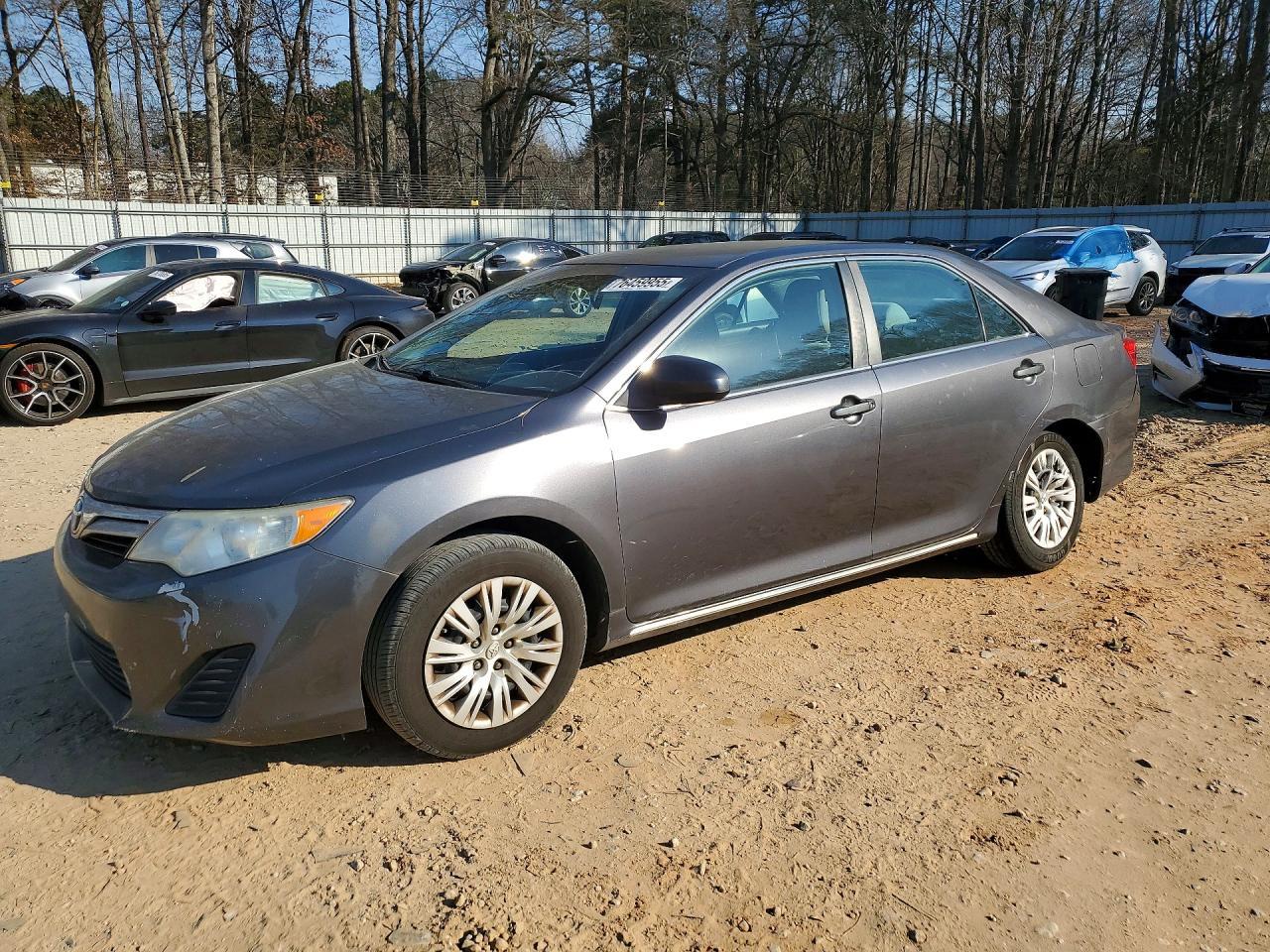 2014 TOYOTA CAMRY