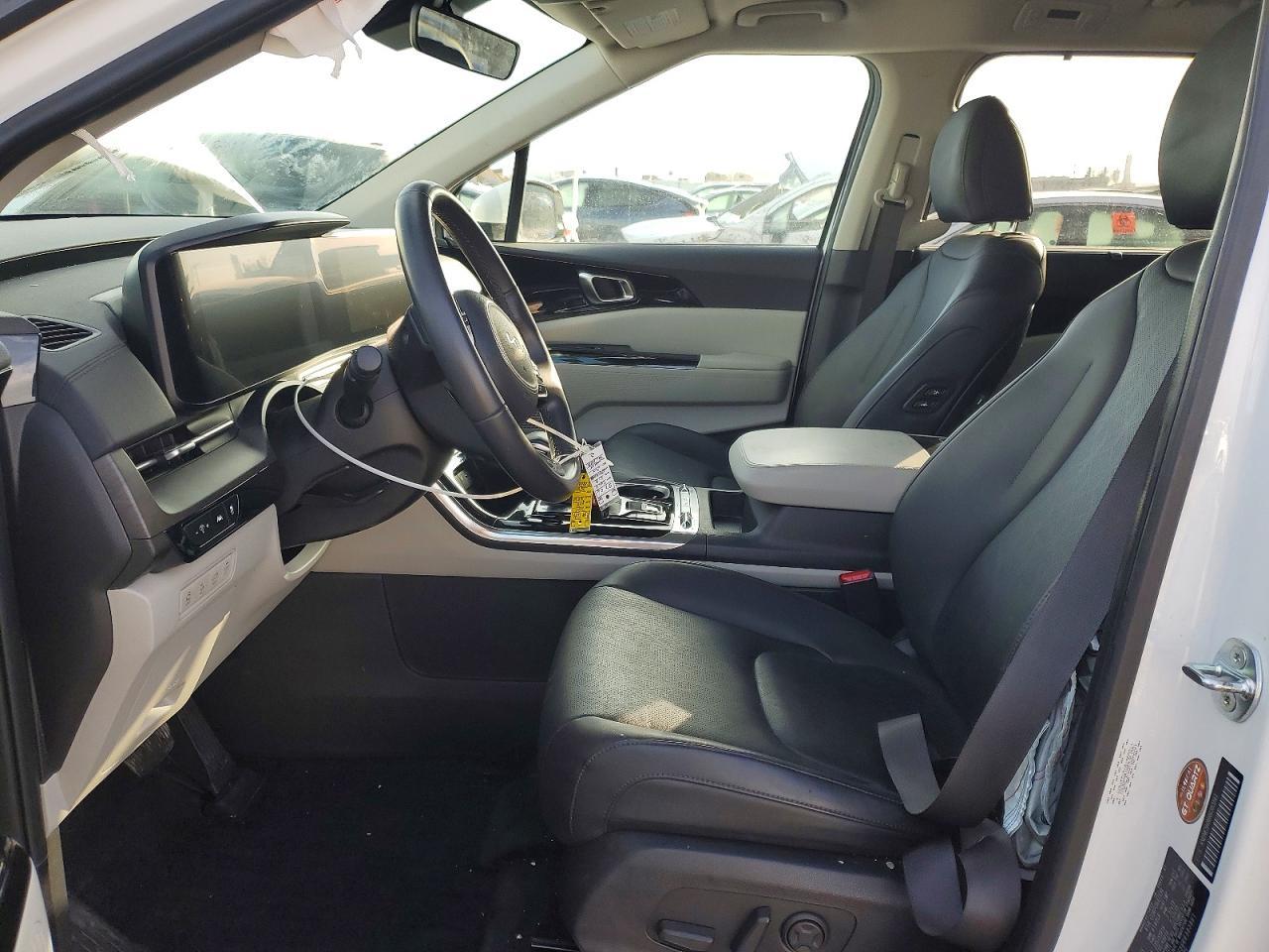 2024 KIA Carnival