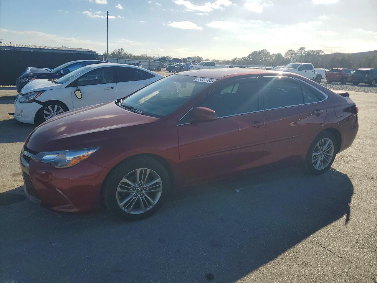 2016 TOYOTA CAMRY