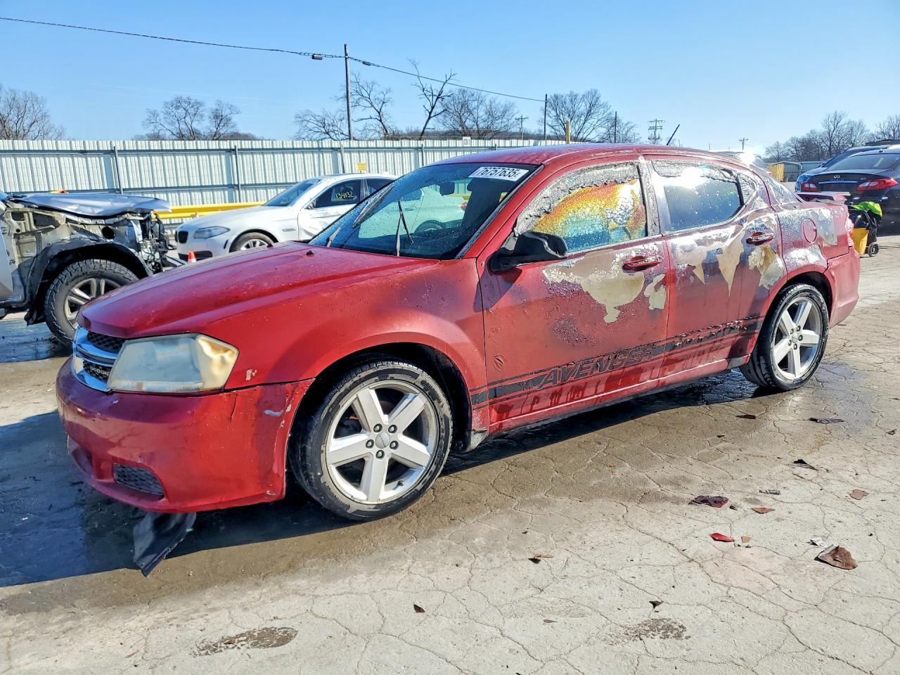 2013 DODGE Avenger