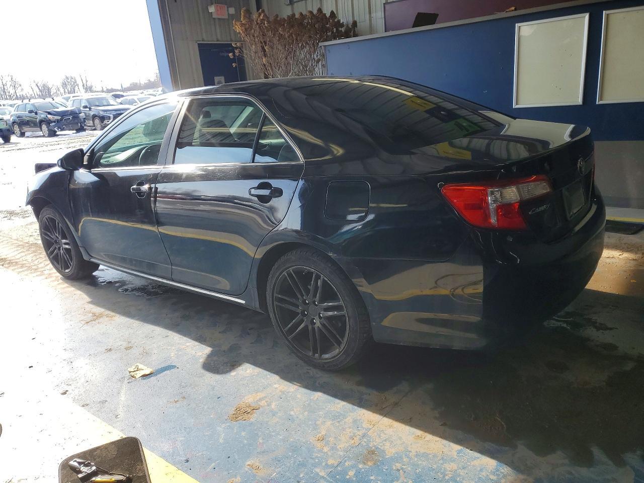 2012 TOYOTA CAMRY