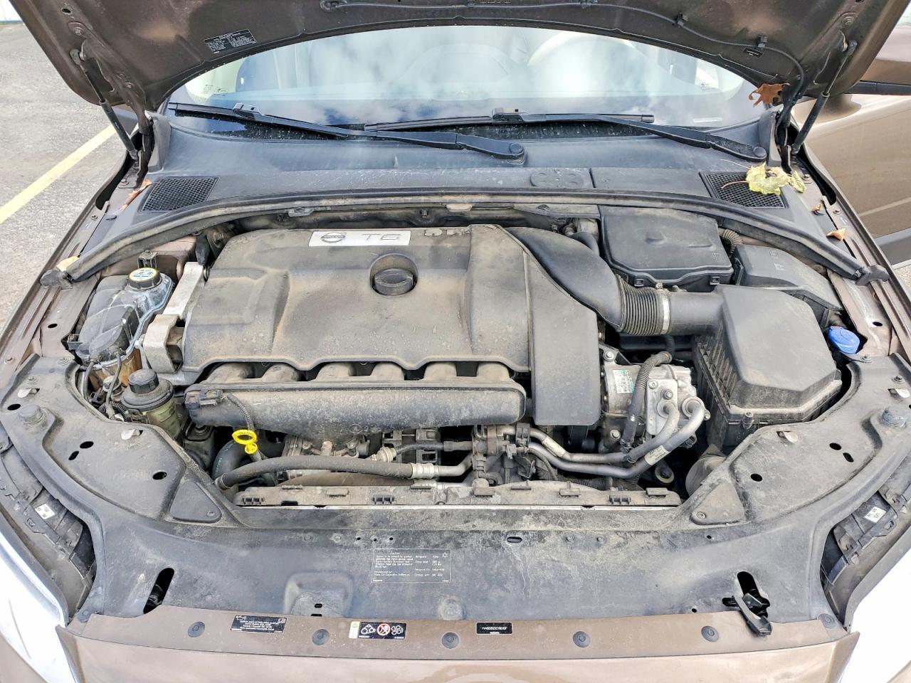 2014 VOLVO XC70