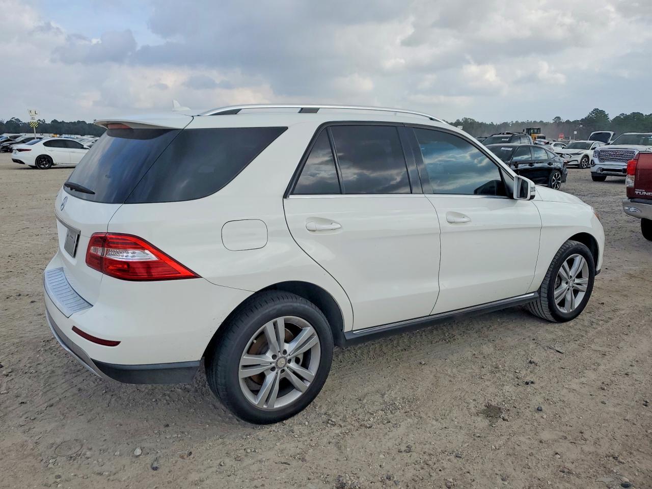 2015 MERCEDES-BENZ ML-Class