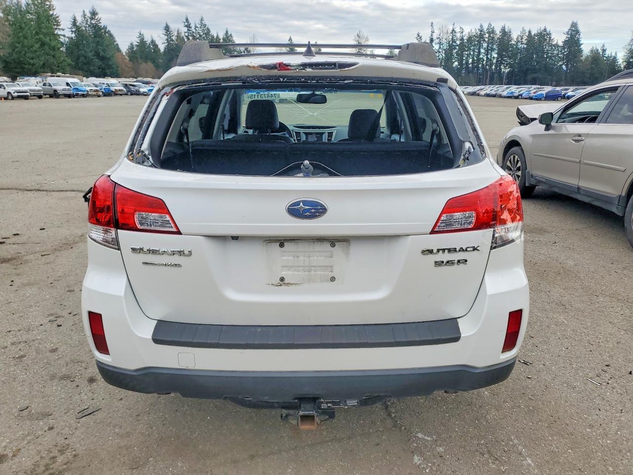 2013 SUBARU Outback
