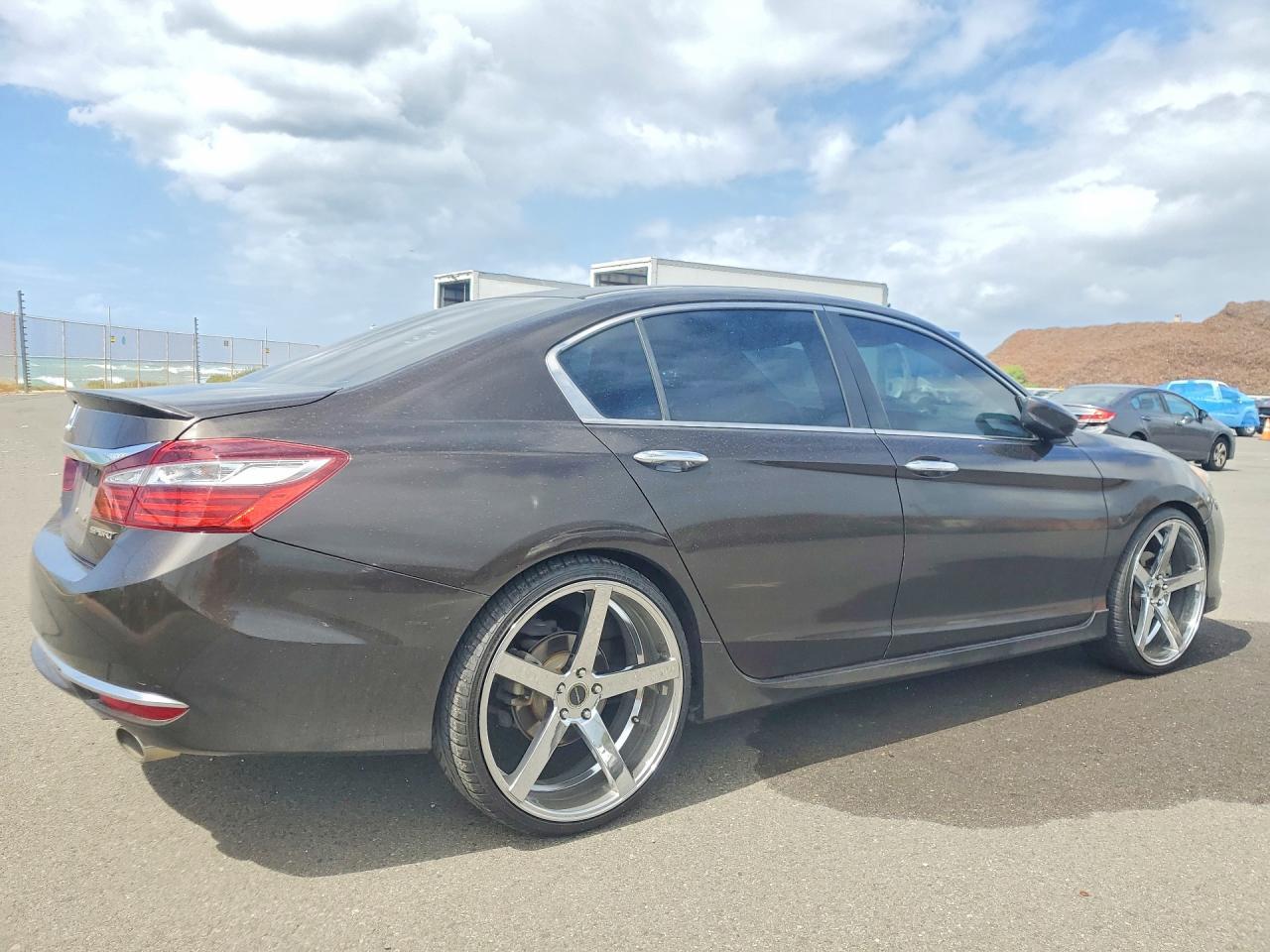 2016 HONDA ACCORD