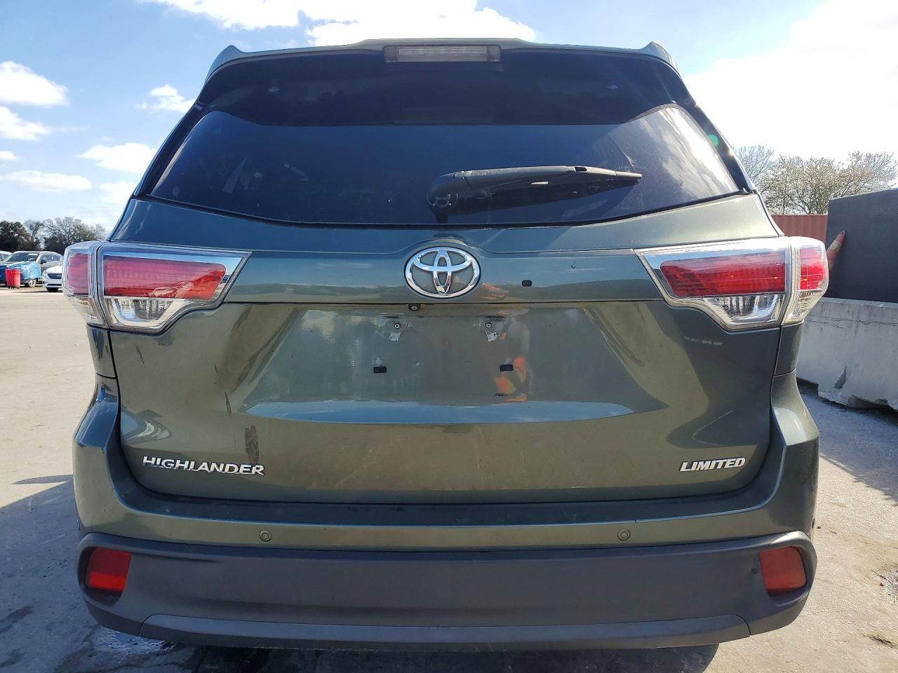 2015 TOYOTA HIGHLANDER