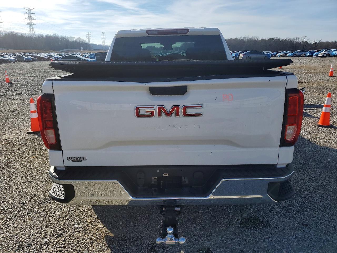 2024 GMC Sierra