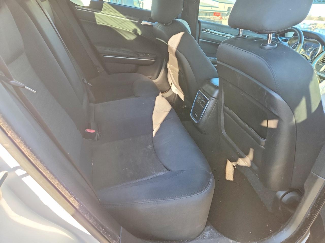 2019 CHRYSLER 300