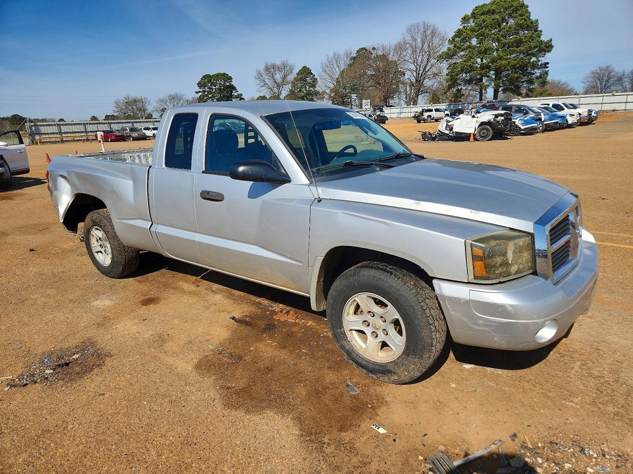2006 DODGE Dakota