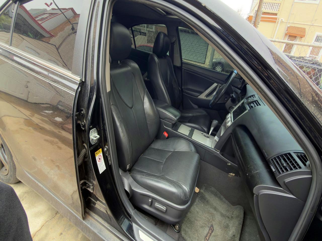 2011 TOYOTA CAMRY