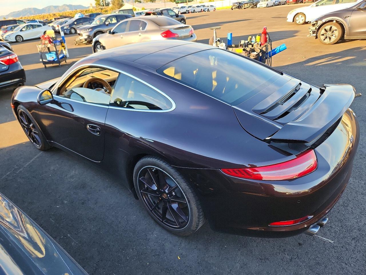2016 PORSCHE 911