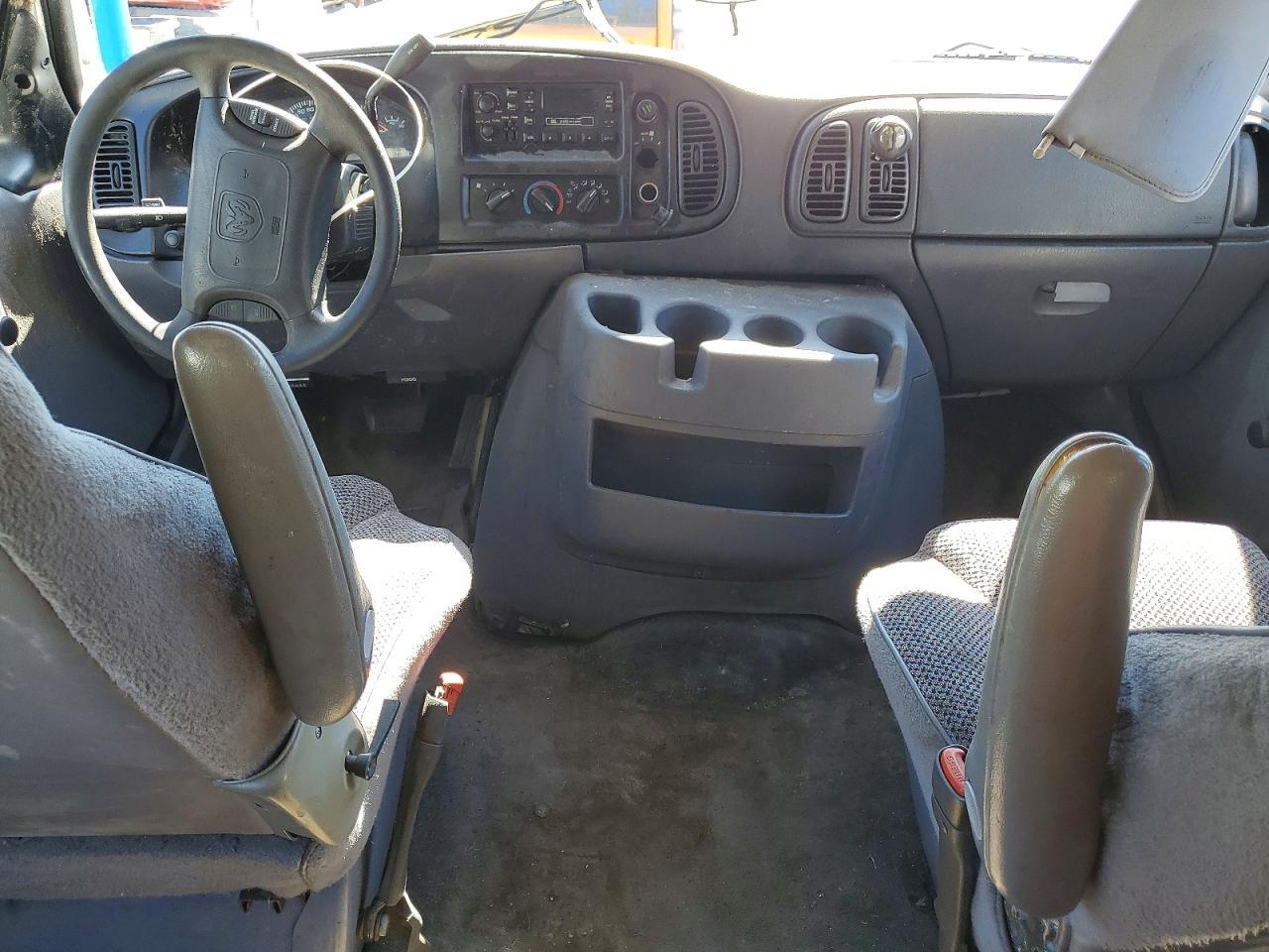 2000 DODGE Ram Wagon