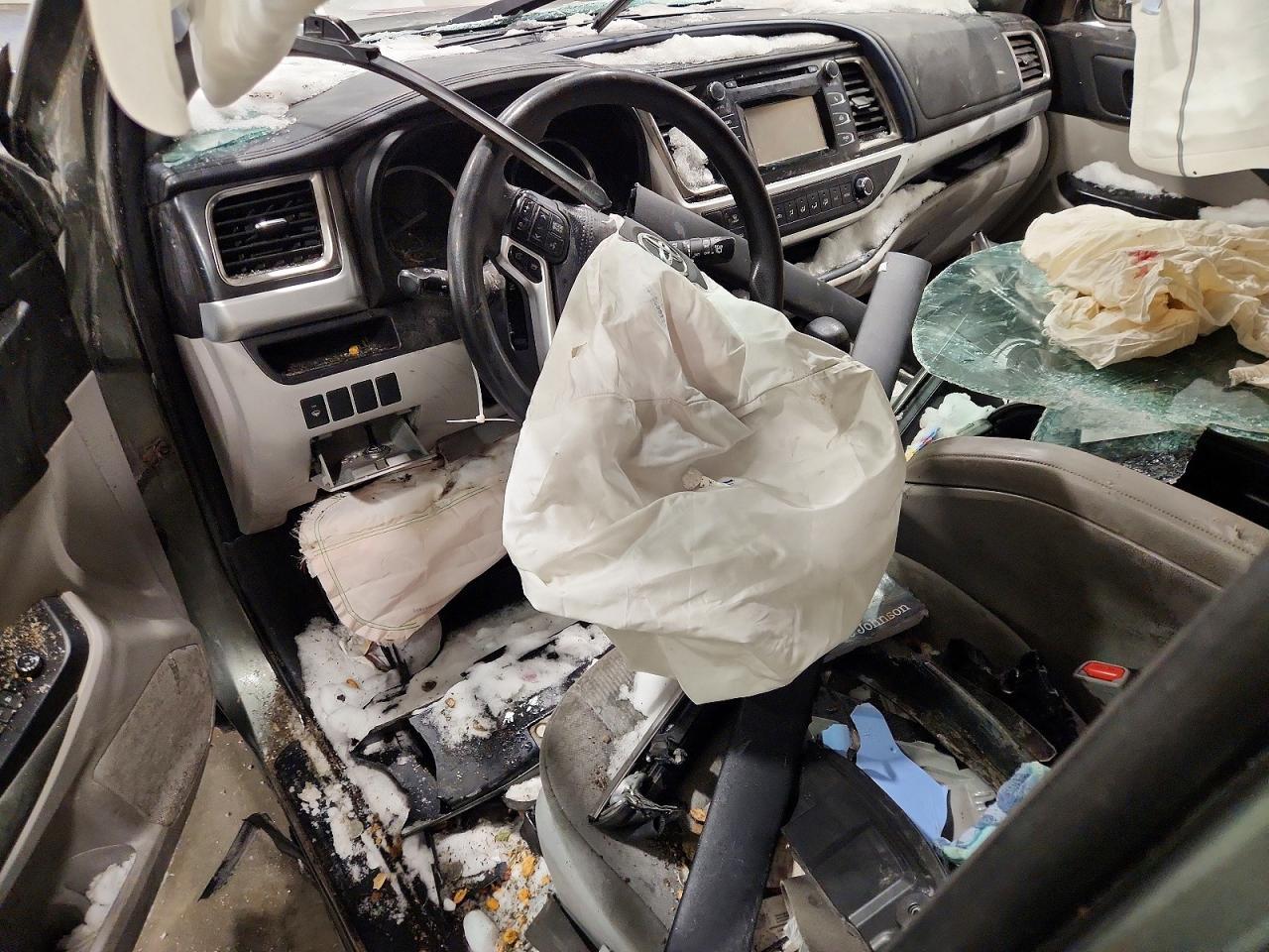 2015 TOYOTA HIGHLANDER