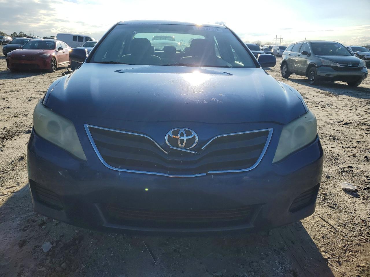2011 TOYOTA CAMRY