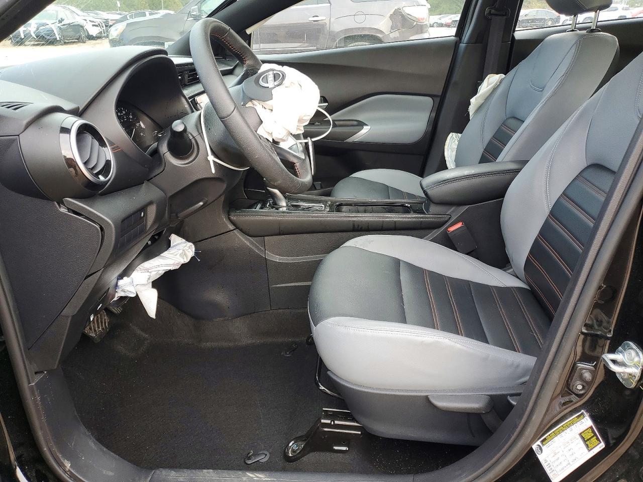 2024 NISSAN KICKS
