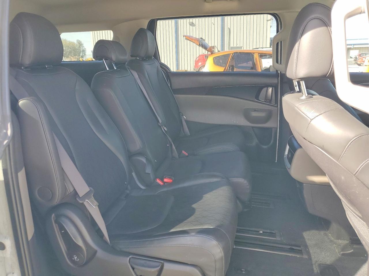 2025 KIA Carnival