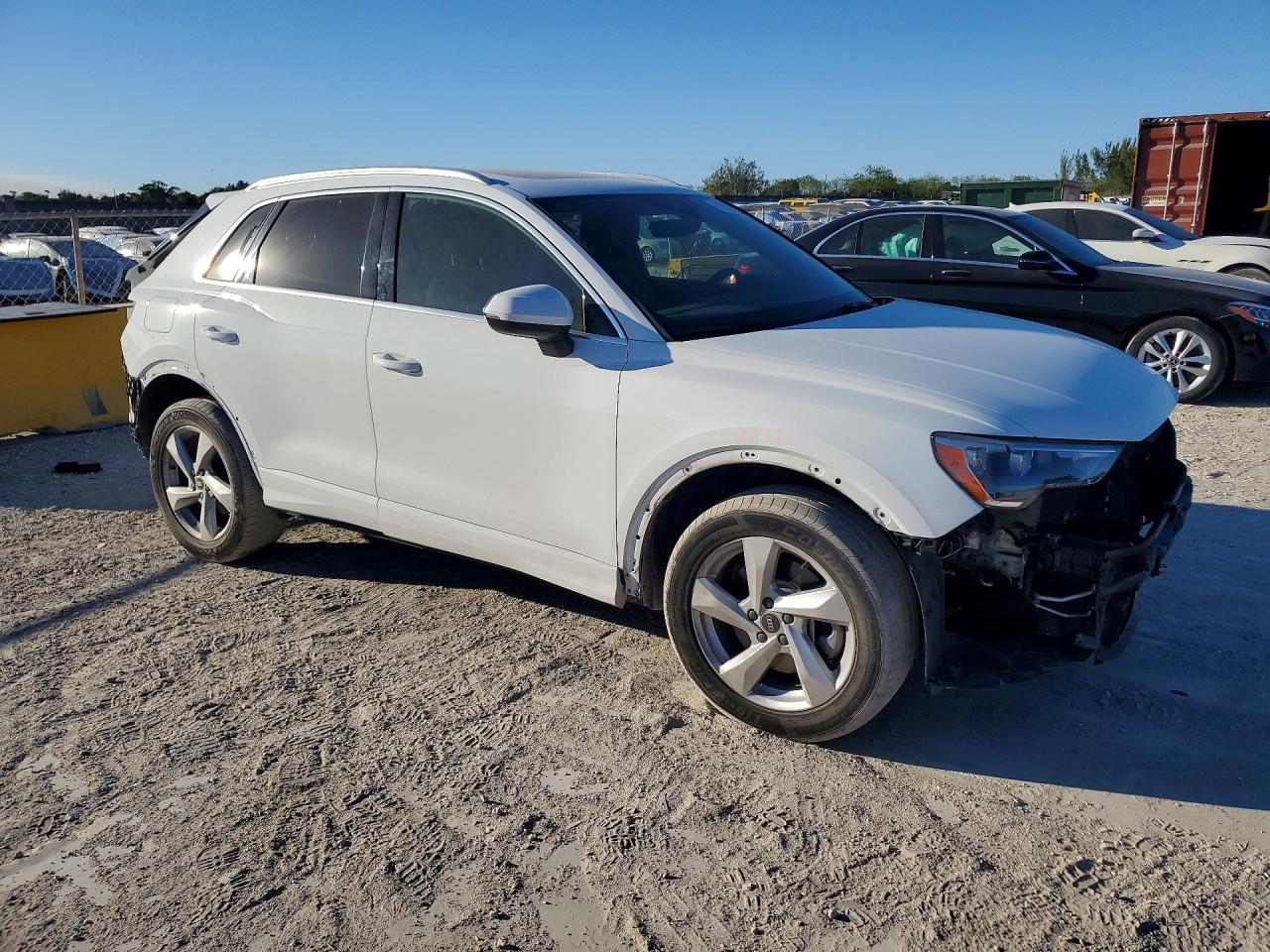 2021 AUDI Q3