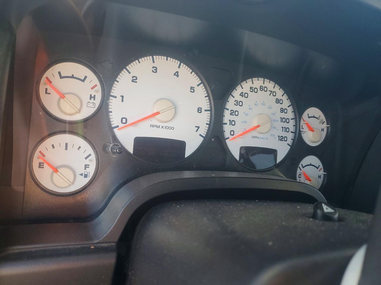 2004 DODGE RAM 1500