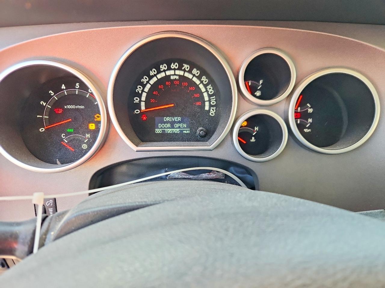 2011 TOYOTA TUNDRA