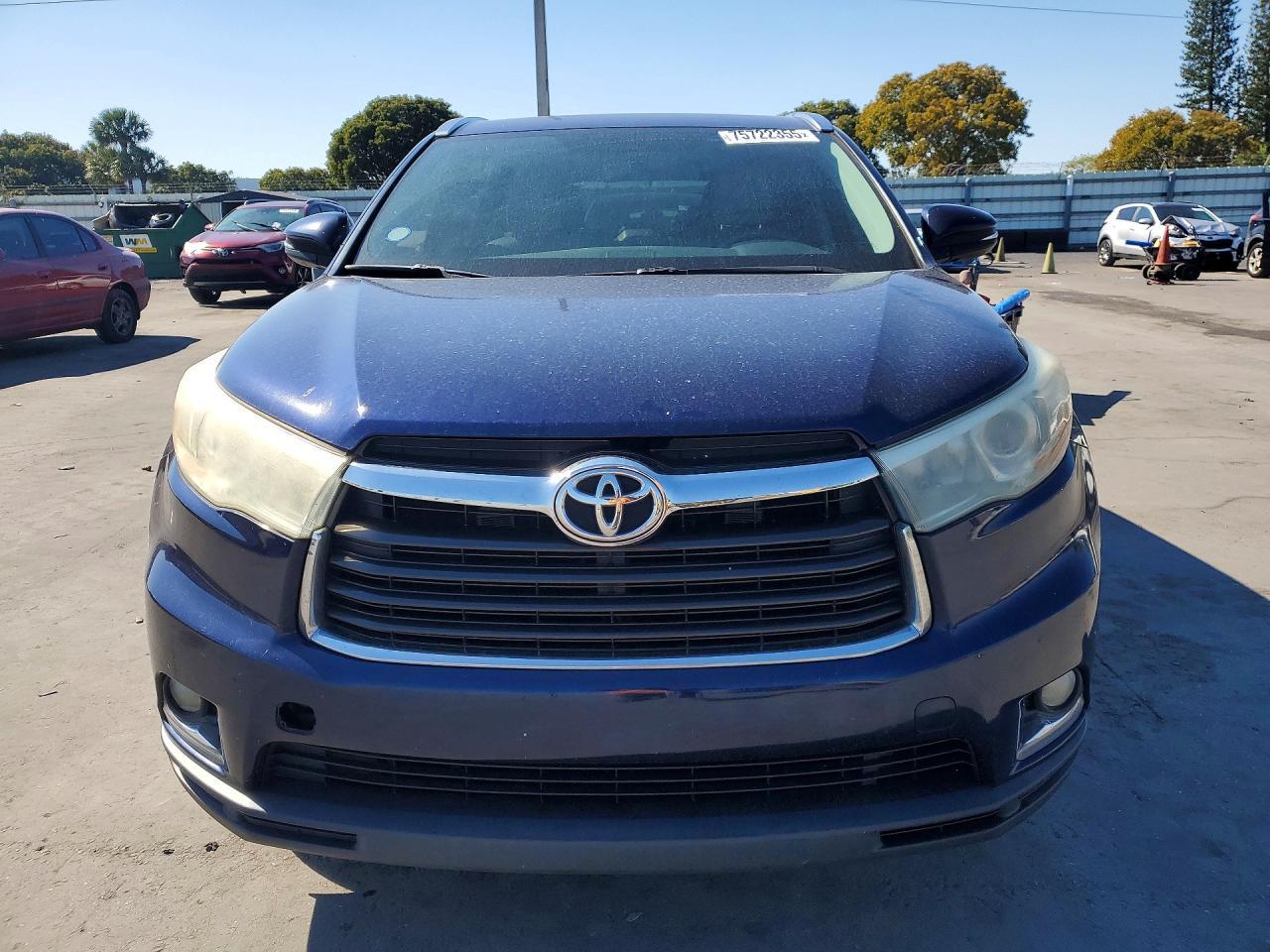 2016 TOYOTA HIGHLANDER