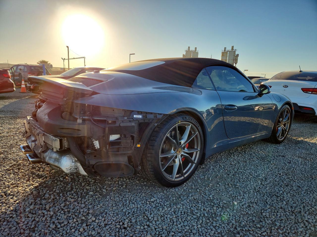 2017 PORSCHE 911