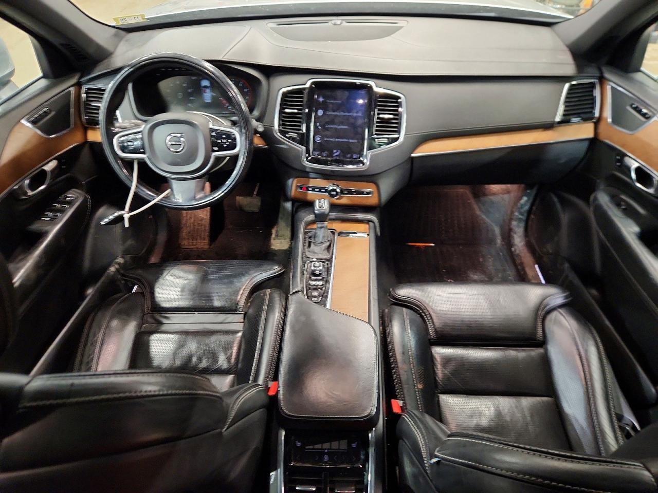 2018 VOLVO XC90