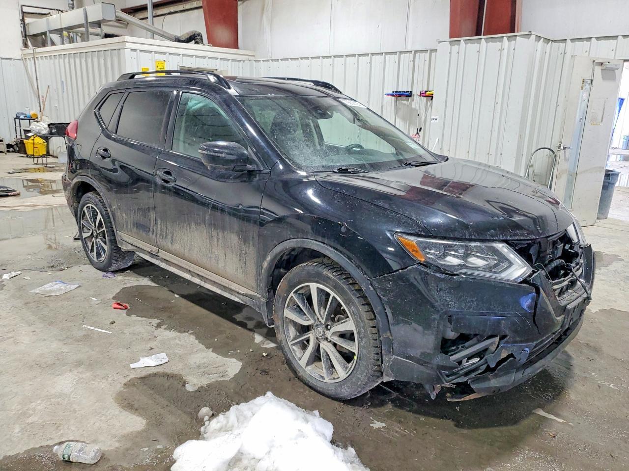 2017 NISSAN ROGUE