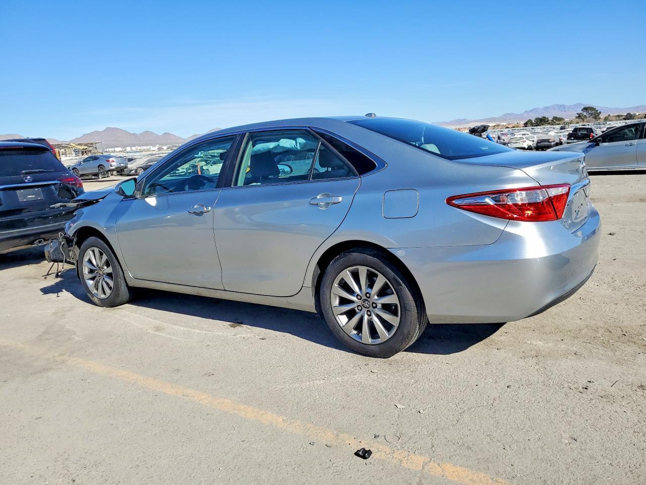 2016 TOYOTA CAMRY