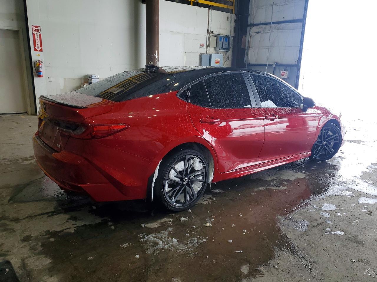 2025 TOYOTA CAMRY