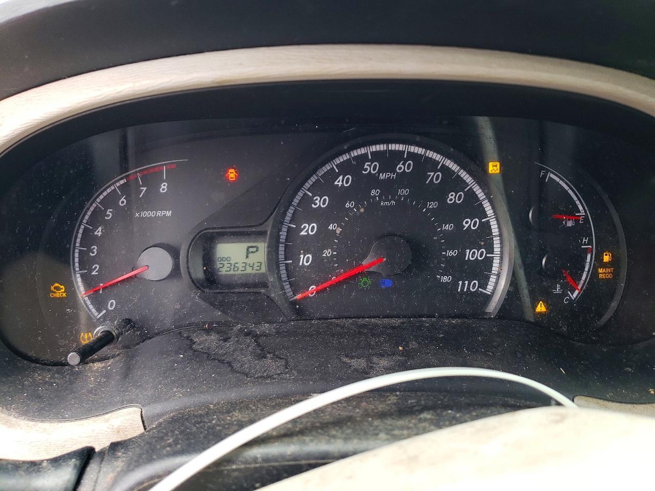 2011 TOYOTA SIENNA