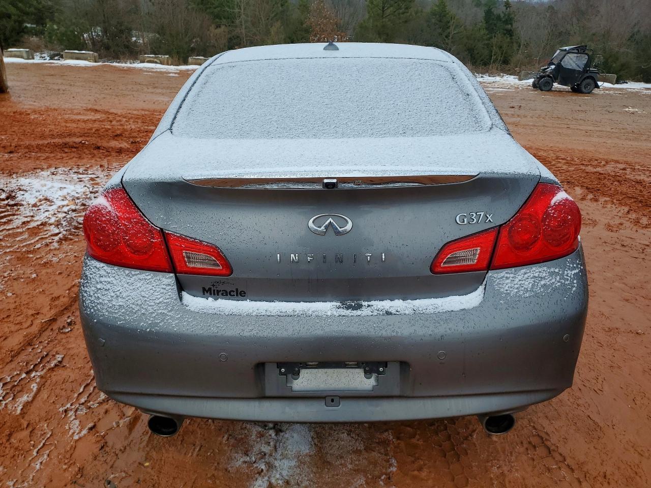 2012 INFINITI G37