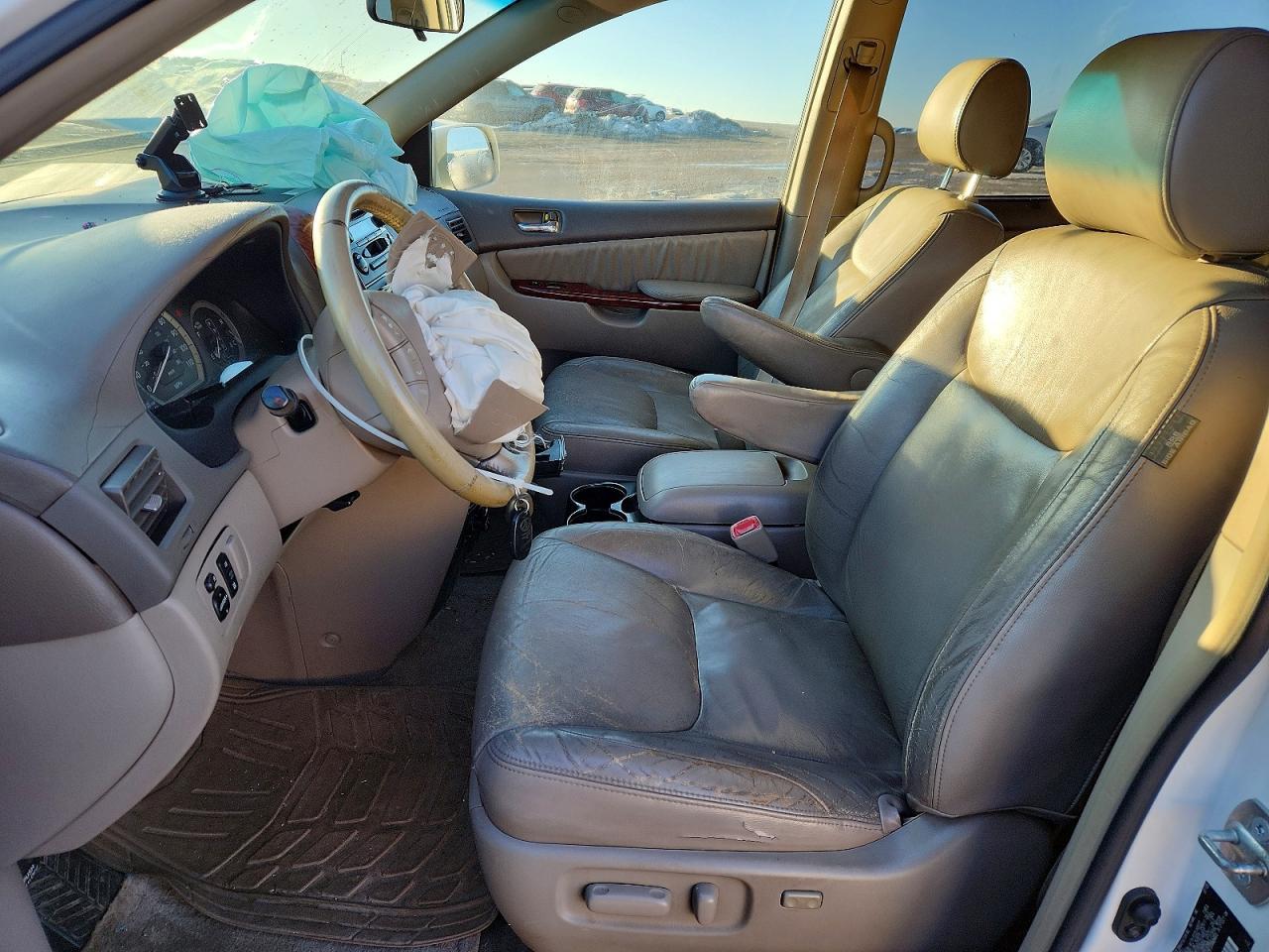 2005 TOYOTA SIENNA