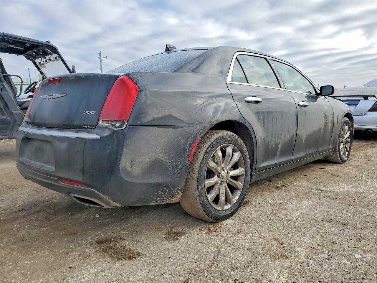 2018 CHRYSLER 300