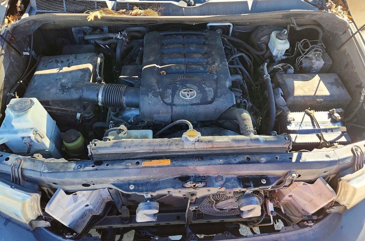 2012 TOYOTA Sequoia