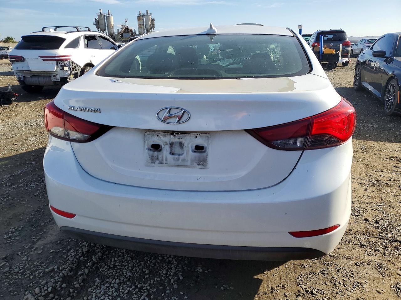 2016 HYUNDAI ELANTRA