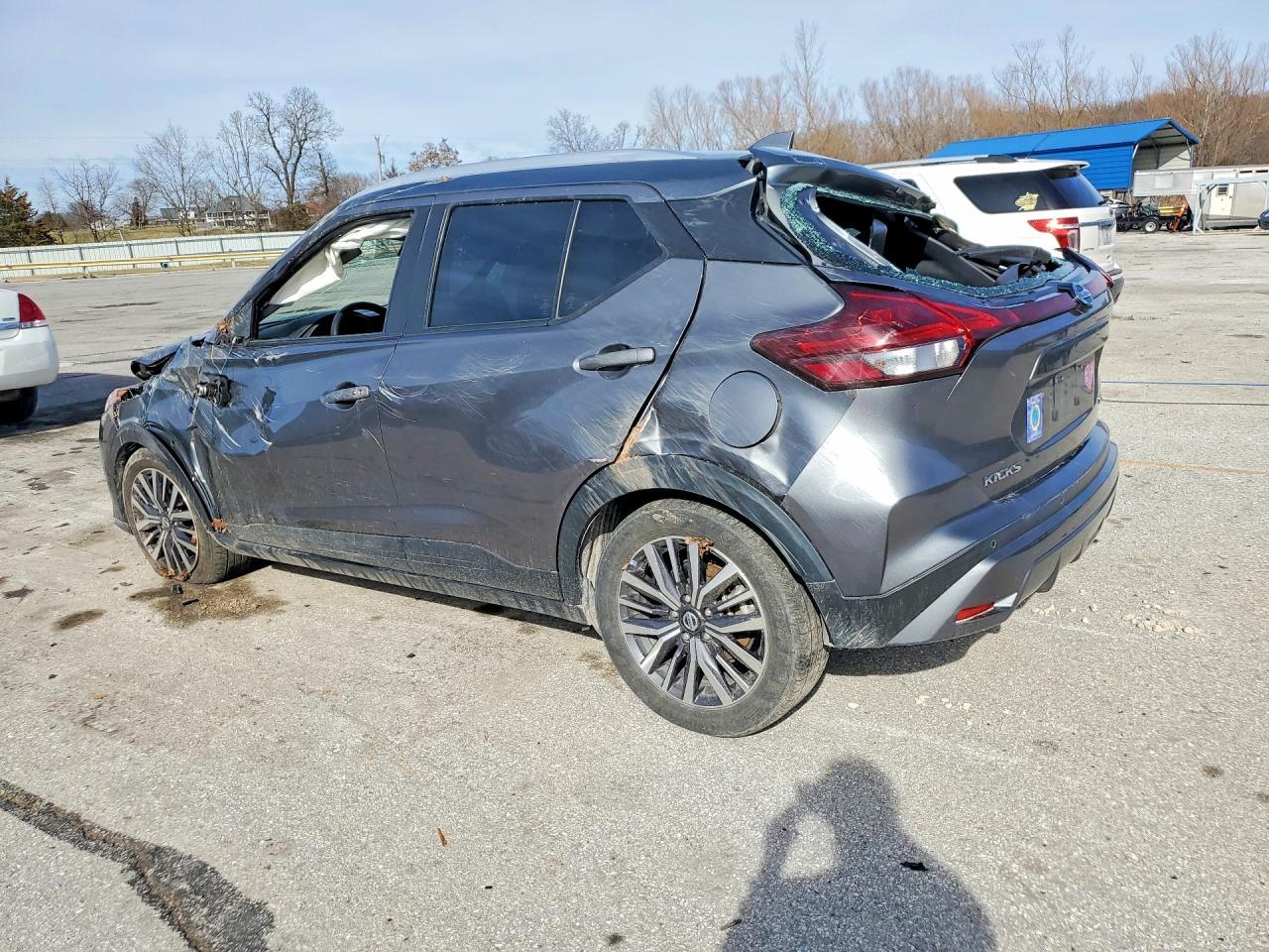 2021 NISSAN KICKS
