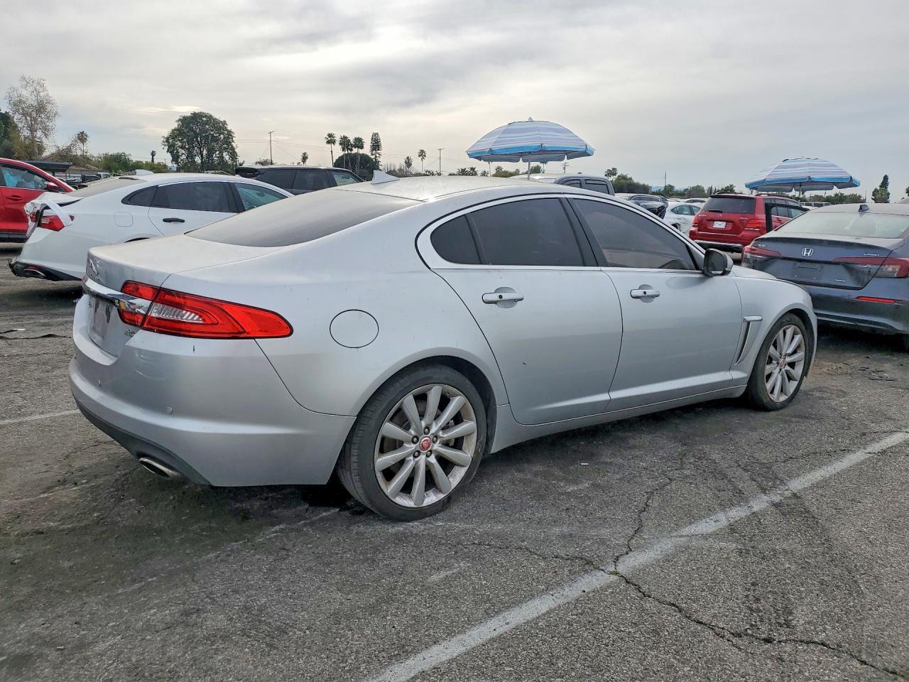 2014 JAGUAR XF