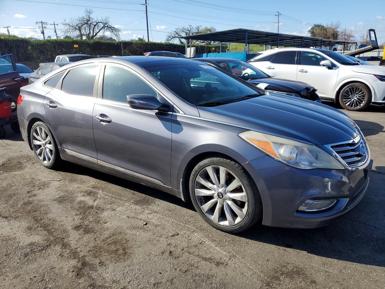 2013 HYUNDAI Azera