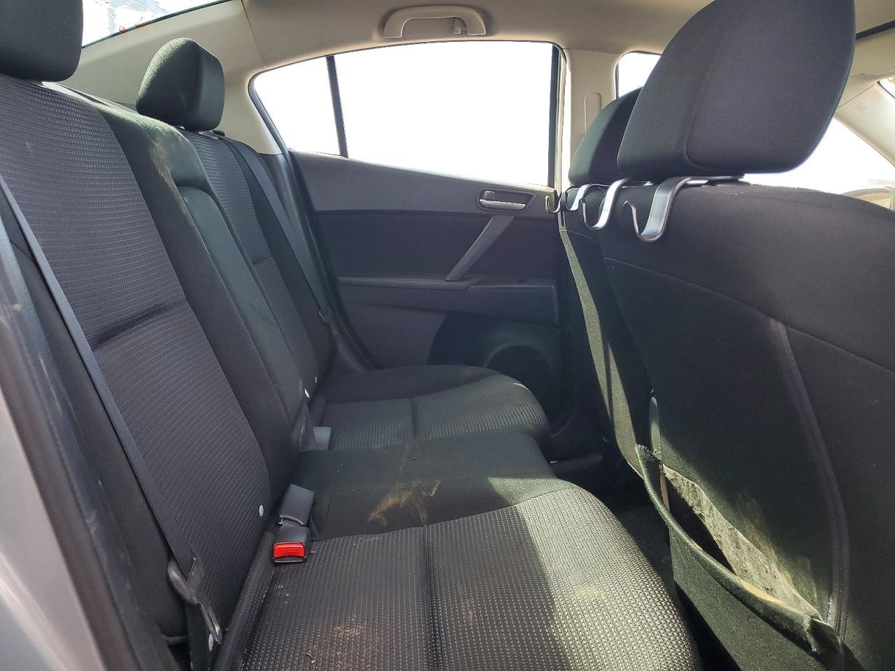 2013 MAZDA 3