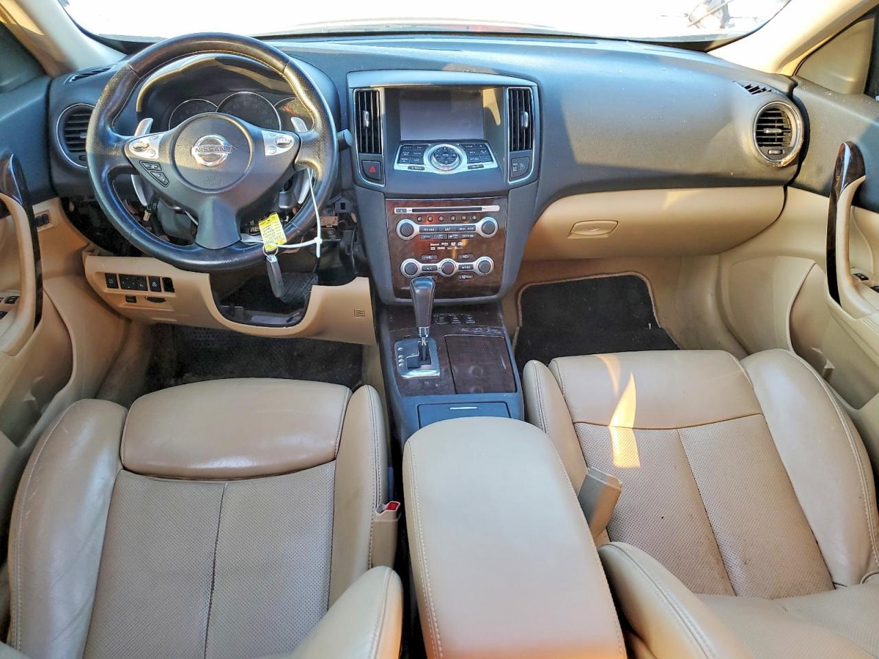 2010 NISSAN Maxima